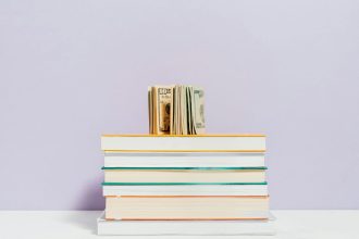 10 Business and Economics Books Every Student Should Read